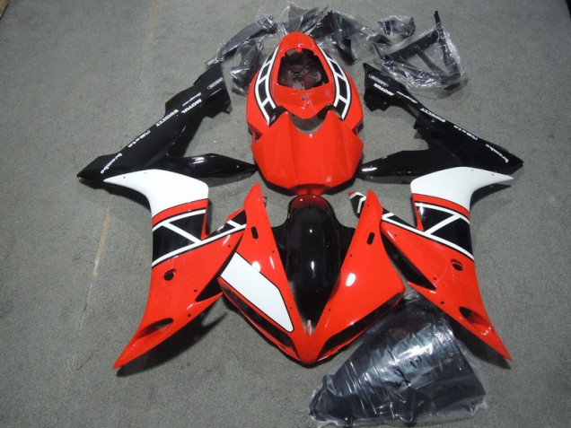 Aftermarket 2004-2006 Red White Black Yamaha YZF R1 Motorbike Fairing